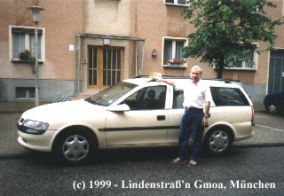 Peter mit seinem Taxi in der Lindenstrasse
